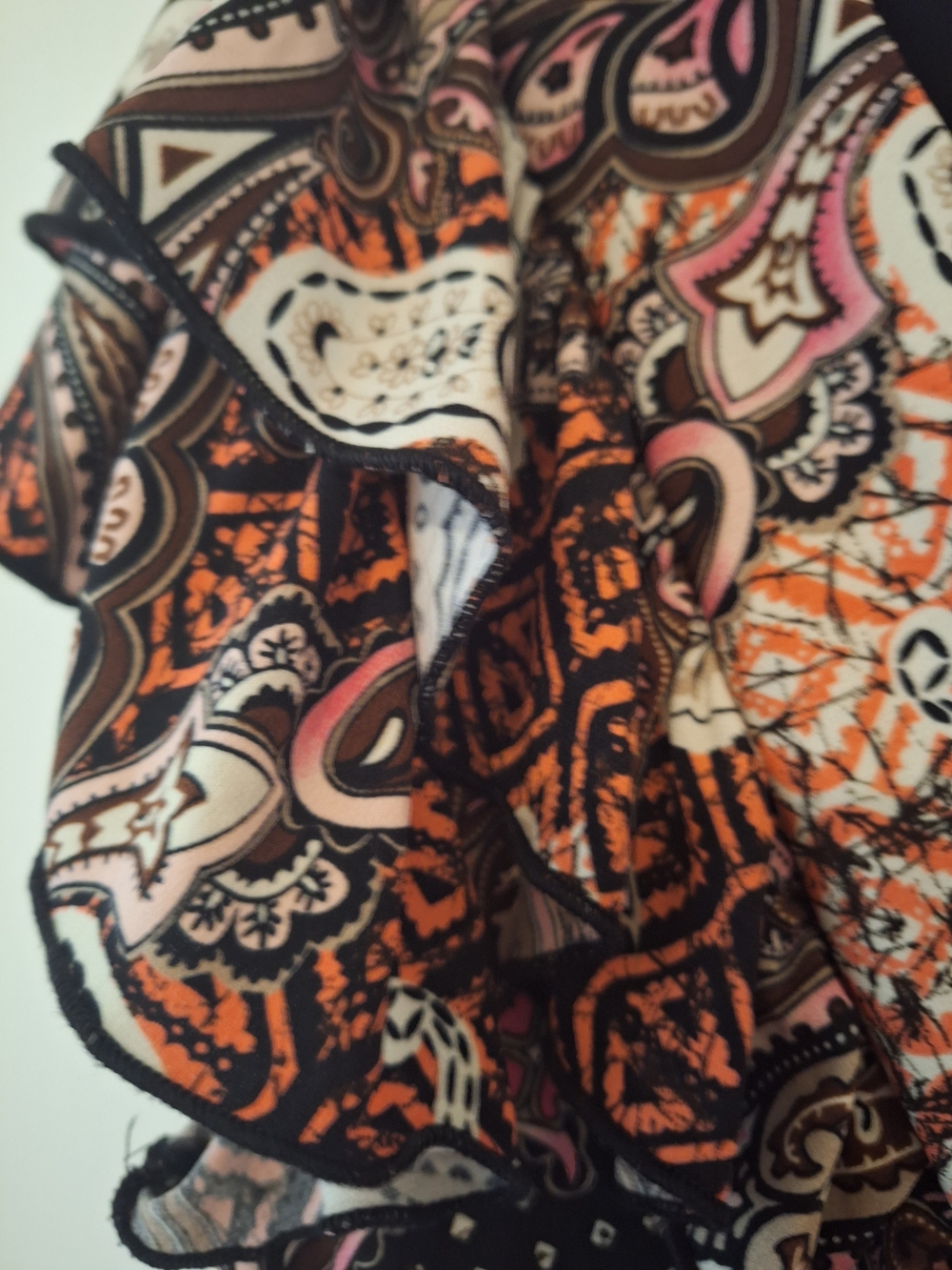 Cocomo Paisley V-Neck Flutter Sleeve Top - Black, Brown, Pink, Cream - Picture 3 of 4